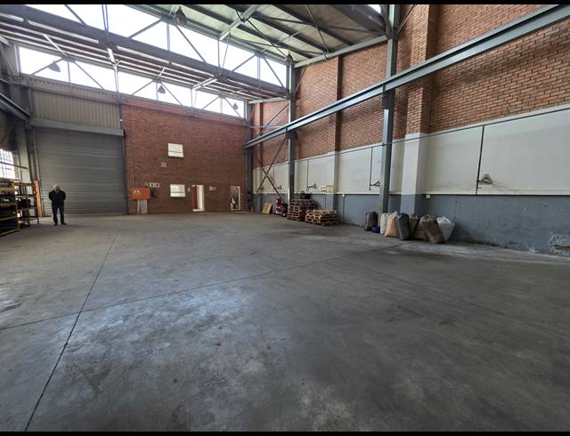 435M² WAREHOUSE FOR SALE IN BOOYSENS RESERVE